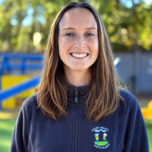 Catalina Schoepke, Técnico en párvulos · Profesora de Ed. Física del Jardín Santa Blanca